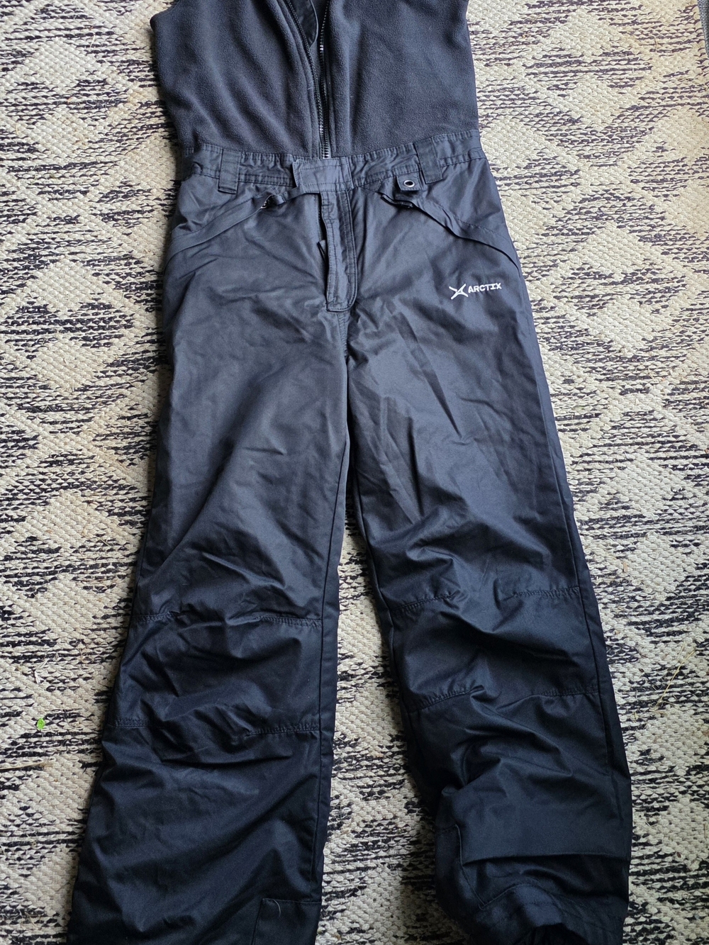 Arctix Youth's Black Wide-Leg Snow Bibs. Size MEDIUM.